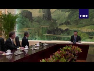 Си Цзиньпин встретился с Блинкеном в Пекине, сообщает Центральное телевидение Китая.
