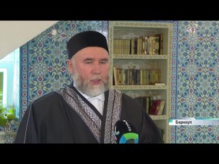 2,5 тысячи верующих пришли в соборную мечеть Барнаула на праздничную молитву