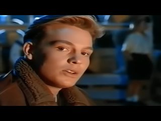 Jason Donovan - Sealed With A Kiss. (“Письмо, запечатанное поцелуем“). Official music video. 1989 HD