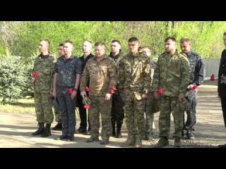 В Волгограде почтили память погибших курсантов из Донбасса