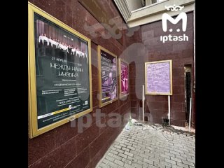 Владельцы нового хостела на Карла Маркса вырезают свою входную дверь прямо в Культурном центре Пушкина