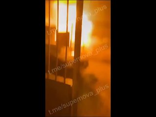 🪖 Кадры ракетного удара по железнодорожной станции Синельниково Днепропетровской области

Сообщается, что видео было снято 19 ап