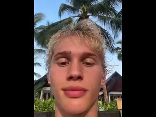 Очередной позор от Дани Милохина) (видео)