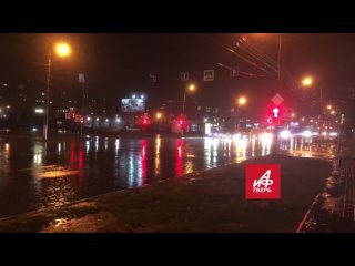 В Твери после ливня затопило перекрёсток на улице Можайского