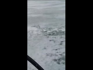 ️ Трое рыбаков оторвались на льдине в Хакасии