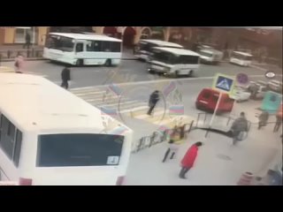 Мотоциклист влетел в автобус на Либкнехта в Ейске