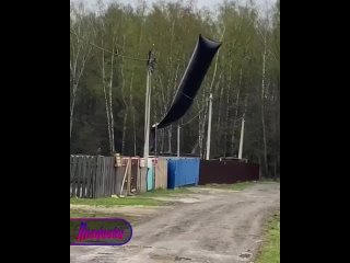 В Калужской области метеозонд со взрывчаткой зацепился за опору ЛЭП  на месте работают экстренные службы и силовики