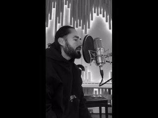 Рэпер Мот выпустил песню в память о жертвах теракта в