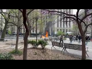 Man just set himself on fire outside of the Trump trial