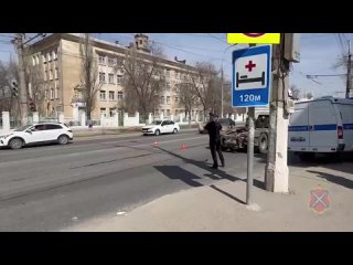 Регистратор зафиксировал момент наезда на школьников в Волгограде