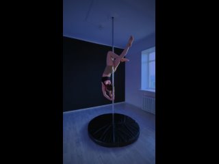 Видео от POLE DANCE I РАСТЯЖКА I ЙОГА