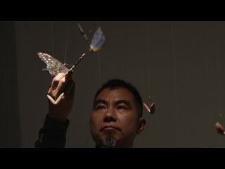 Китаискии художник соединяет древнее искусство инкрустации с современными техниками