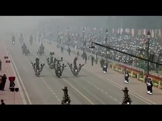Ничего необычного, просто военный парад в Индии.