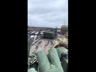 ️Una columna de vehículos blindados de transporte de personal Stryker de fabricación estadounidense🇺🇸 en servicio con el ejércit