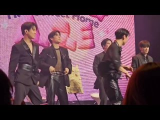 FANCAM | 200424 |  @ Fanmeeting Home Sweet  - 1 часть (Mr. Bass)