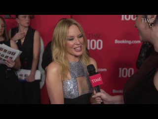 Kylie Minogue TIME100 Gala Red Carpet Interview ()