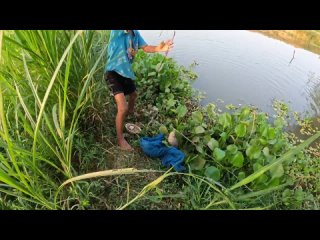 Amazing Fishing Video✅Little boy hunting big fish by rod ~ Traditional hook fishing in the river🥰🥰