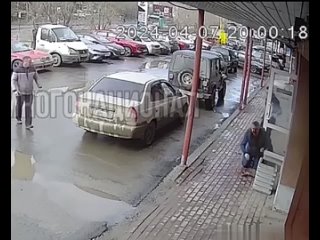 В Екатеринбурге этническая банда нападает и избивает людей