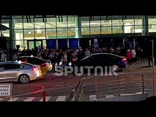 🇲🇩La police tente de disperser ceux qui ont accueilli la chef de la Gagaouzie, Evgenia Gutsul, à l’aéroport de Chisinau