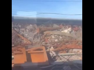 Беспилотник протаранил поезд под Волгоградом    Это случилось около часа ночи на станции Котлубань. Сошли 9 вагонов.... (видео)