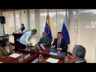 Краснов и его венесуэльский коллега Тарек Сааб подписали соглашение о сотрудничестве