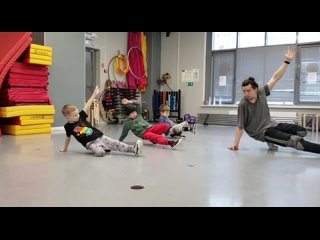 Видео от Площадка. Танцы и фитнес в Солнечном городе