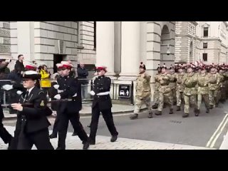 Si a c'est l'arme britannique alors  leur place j'viterais d'entrer en guerre avec qui que ce soit .