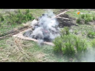 Militares rusos rescatan y salvan a una familia de un ataque ucraniano con drones FPV