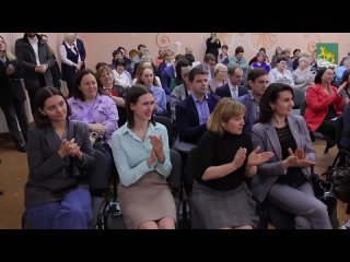 🟠Глава Владивостока Константин Шестаков встретился с директорами муниципальных школ.    🟠Участники обсудили итоги... (видео)