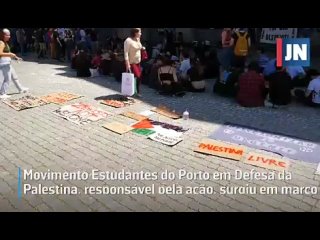 Estudiantes de la Universidad de Oporto se reunieron en protesta por Palestina