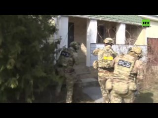 Запослени у Управи ФСБ за Херсонску област привели су мештанина Аошке због суме да е припремао терористичке нападе, чии