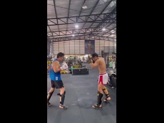 Видео от Меу-Дам - Тайский бокс, Кунг-фу, Йога Москва