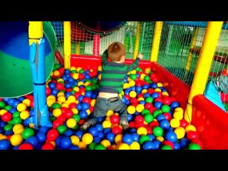 Indoor PLAYGROUND for kids - Playtime with BALL PITS Family Fun