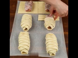 Я только что нашла самый простой способ приготовления колбасок в слоеном тесте