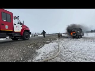 На трассе Сургут  Салехард сгорел грузовик