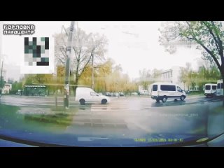 В Сети появилось видео вчерашнего ракетного удара по гостинице с боевиками в Чернигове.