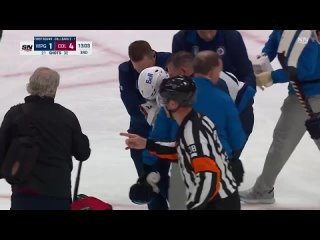 Владислава Наместникова увели со льда в матче с Колорадо после попадания шайбы в голову