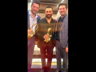 “Сплоченная семья одерживает победы сообща.“❤️❤️🤗🤗🤗🏆🏆 #ZeeCineAwards #Gadar #Animal #Dono