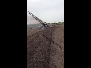 Un trattore  stato fatto saltare in aria da una mina delle Forze Armate dell'Ucraina nella regione di Nikolaev