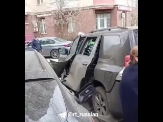 Comme l’écrit RT : “plus tôt dans la journée, la voiture de Vassili Prosorov a explosé à Moscou. Il n’y a pas encore de confirma