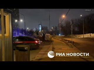 Автомобили СК приехали к московской больнице 67, представитель ведомства отправился в приемное отдел