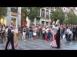 Танцы на улице, Мадрид, центр города,