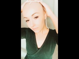ShortHairAficionado Remasters - Russian woman shaves her head bald (HD remaster)