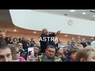 «Я ещё раз вам говорю, не доводите народ, на вилы, нах＊р, .mp4