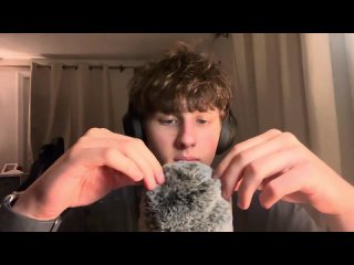 dom's asmr ASMR mic scratching, whispering, hand sounds