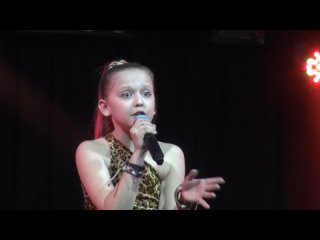 Костенко Ульяна - Waka Waka  #певица #песни #музыка #голос #душевныепесни #дети #детишки