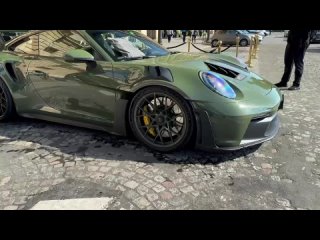 Порше GT3 RS воплощает тихую мощь