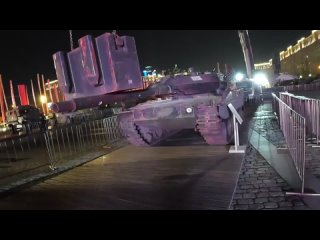 Успели! Подбитый Abrams доставили на выставку