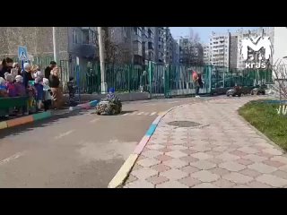 Пока взрослые ждут парад в честь Дня Победы, у детей в Красноярске он уже прошёл