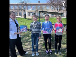 Активисты Дмитриевской школы приняли участие в Всероссийской акции «Космос Первых»